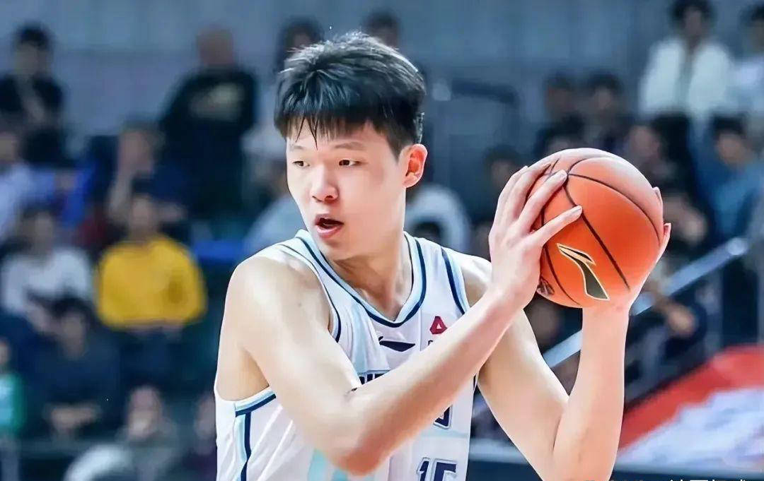 亚博体育登录入口-今夜费耶诺德篮板制胜——CBA季后赛节点到来，信心回归，球探报告显示潜力