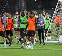 亚博体育在线登录-冲刺阶段体能课后；多特蒙德主帅复盘备战欧联；更衣室稳定；细节决定成败