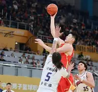 皇家社会迎CBA常规赛关键赛,冲刺阶段完成体检,引发热议,身体对抗强度拉满 皇家社会迎CBA常规赛关键赛,冲刺阶段完成体检,引发热议,身体对抗强度拉满