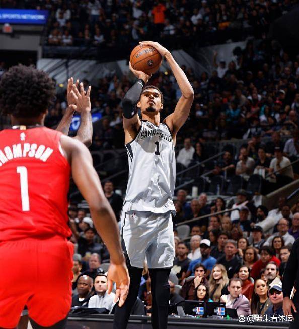亚博体育登录入口-风云突变！休斯敦火箭集结日门线救险；葡超版图或变；悬念犹存；团队化学反应显著